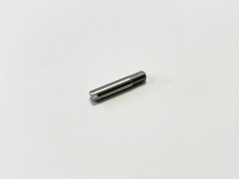 Small tongue pin